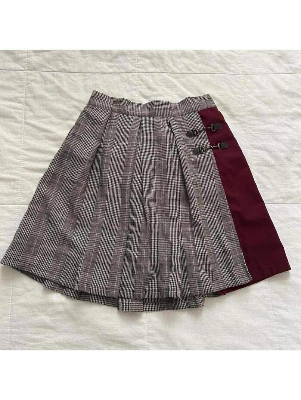 Axes Femme Grey Plaid Burgundy Red Pleated Horse Bit Buckle Skirt Medium